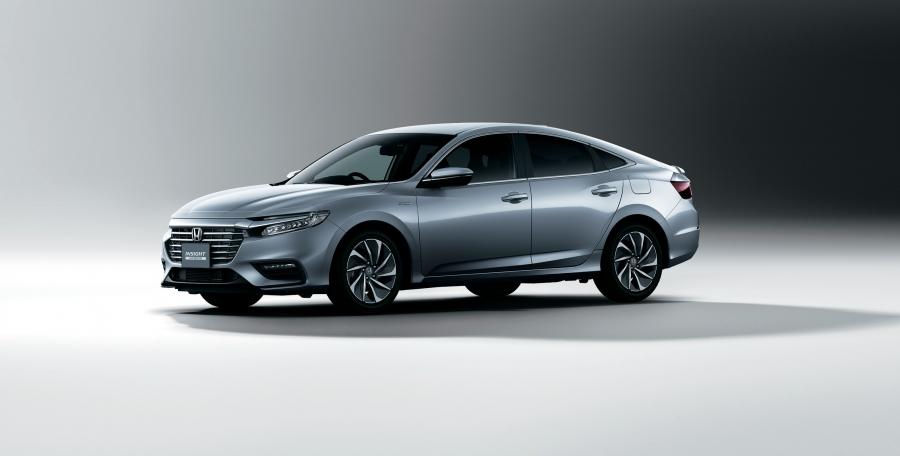  Honda Insight Hybrid EX 2018 года  (JP) (фото 1 из 17)